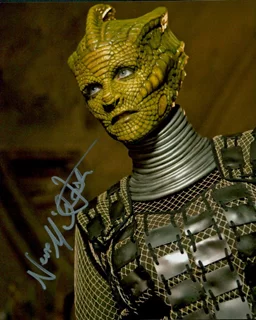 Neve McIntosh autograph