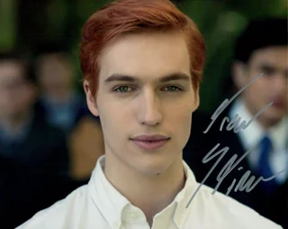 Trevor Stines autograph