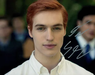 Trevor Stines autograph