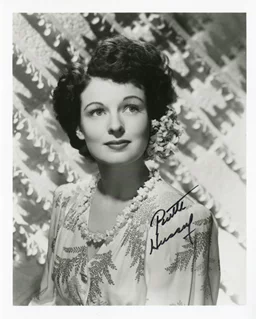 Ruth Hussey autograph