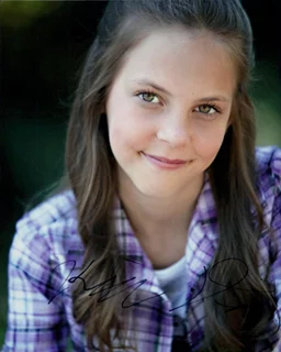 Kaitlyn Dias autograph