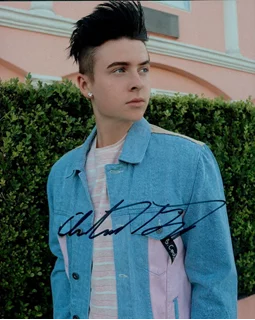 Andrew Gregory autograph