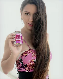 Kate Scott autograph