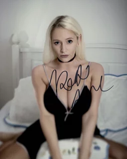Kelsey Turner autograph