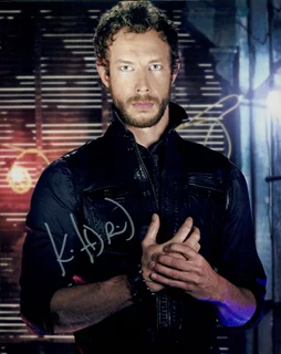 Kris Holden-Ried autograph