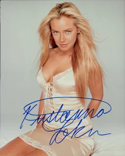 Kristanna Loken autograph