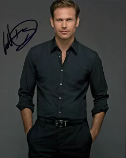 Matthew Davis autograph