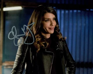 Juliana Harkavy autograph