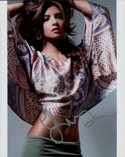 Juliana Harkavy autograph