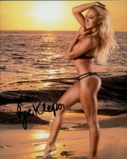 Zoe Klopfer autograph