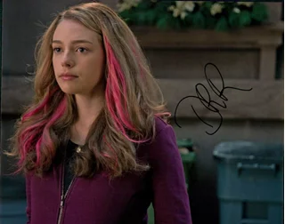 Danielle Rose Russell autograph