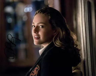 Danielle Rose Russell autograph