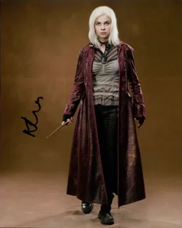 Natalia Tena autograph