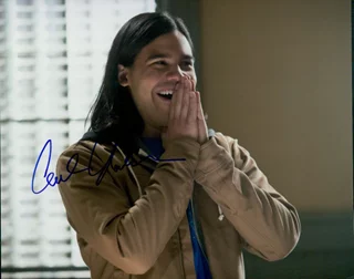 Carlos Valdes autograph