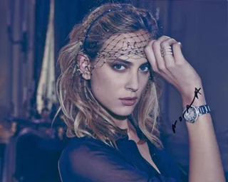 Nora Arnezeder autograph