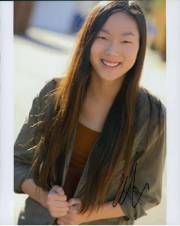 Madison Hu autograph