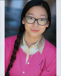 Madison Hu autograph
