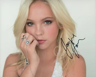 Jordyn Jones autograph