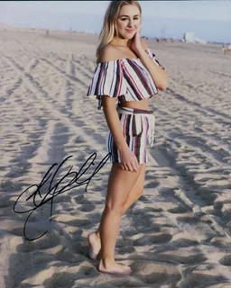 Chloe Lukasiak autograph