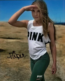 Piper Rockelle autograph