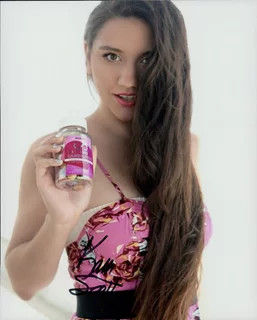 Kate Scott autograph