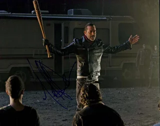 Jeffrey Dean Morgan autograph