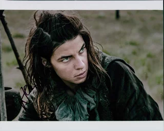 Natalia Tena autograph