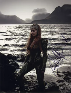 Amber Heard autograph