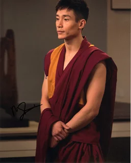 Manny Jacinto autograph