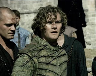 Finn Jones autograph