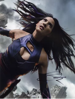 Olivia Munn autograph