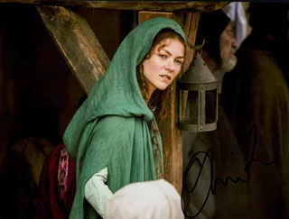 Olivia Ross autograph