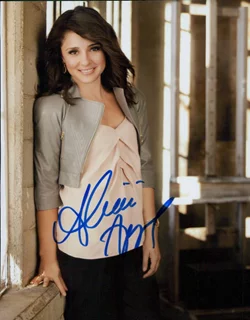 Shiri Appleby autograph