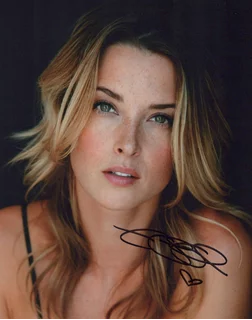 Emily Baldoni autograph