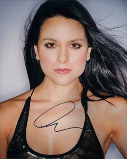 Maya Stojan autograph