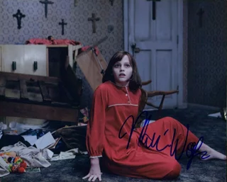 Madison Wolfe autograph