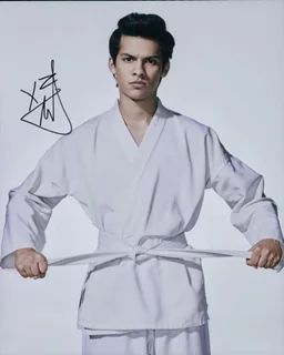 Xolo Mariduena autograph