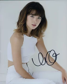 Nichole Bloom autograph