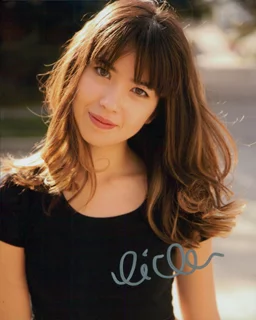Nichole Bloom autograph