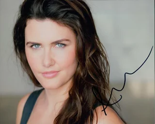 Amber Hodgkiss autograph