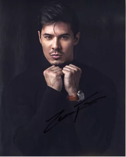 Lewis Tan autograph