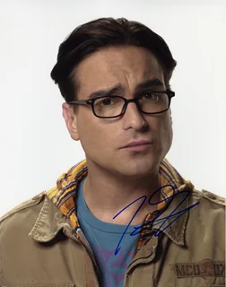 Johnny Galecki autograph