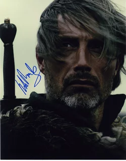 Mads Mikkelsen autograph