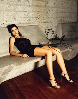 Denise Richards autograph