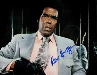 Robert Hooks autograph