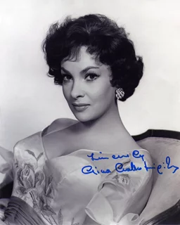 Gina Lollobrigida autograph