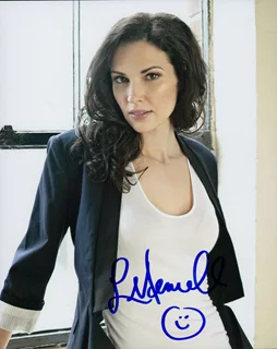 Laura Mennell autograph