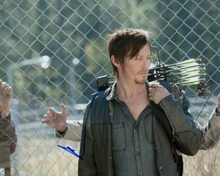 Norman Reedus autograph