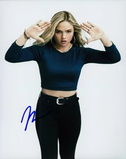 Natalie Alyn  Lind autograph