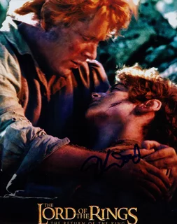 Elijah Wood autograph